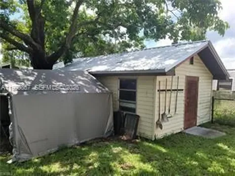 1104 Gulf Street Moore Haven FL 33471