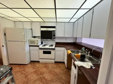 201 Crandon Boulevard Key Biscayne FL 33149