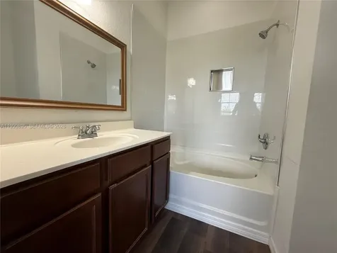 8800 NW 107th Court Doral FL 33178