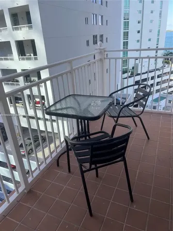 185 SE 14th Terrace Miami FL 33131