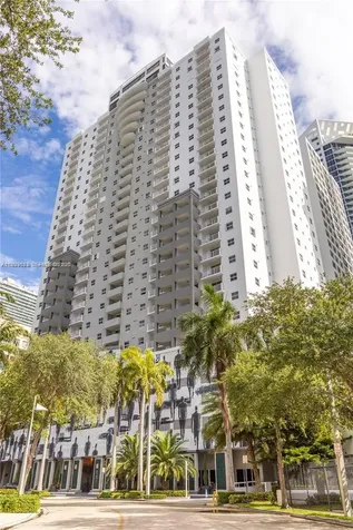185 SE 14th Terrace Miami FL 33131
