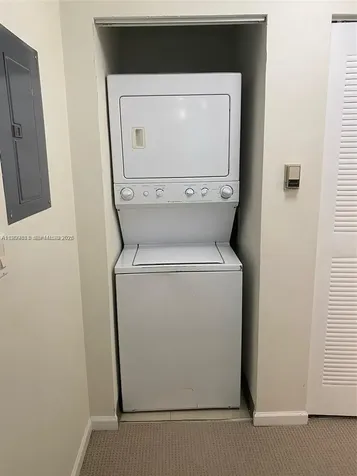 185 SE 14th Terrace Miami FL 33131