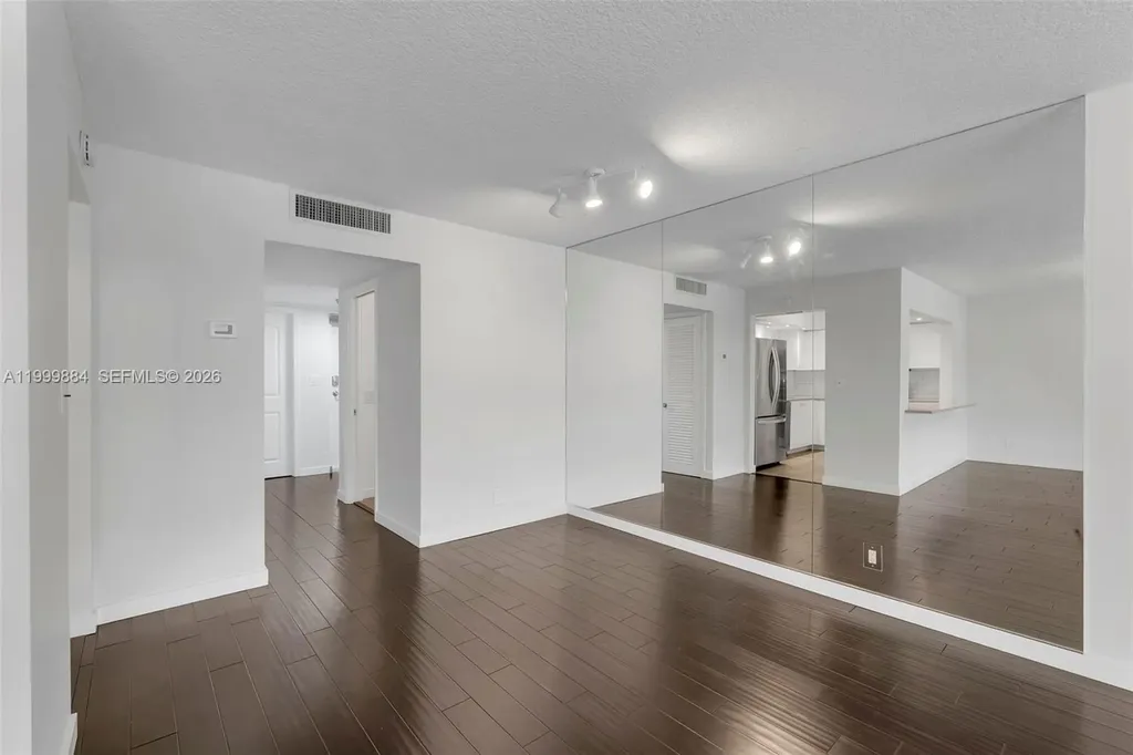3050 NE 48th Street Fort Lauderdale FL 33308