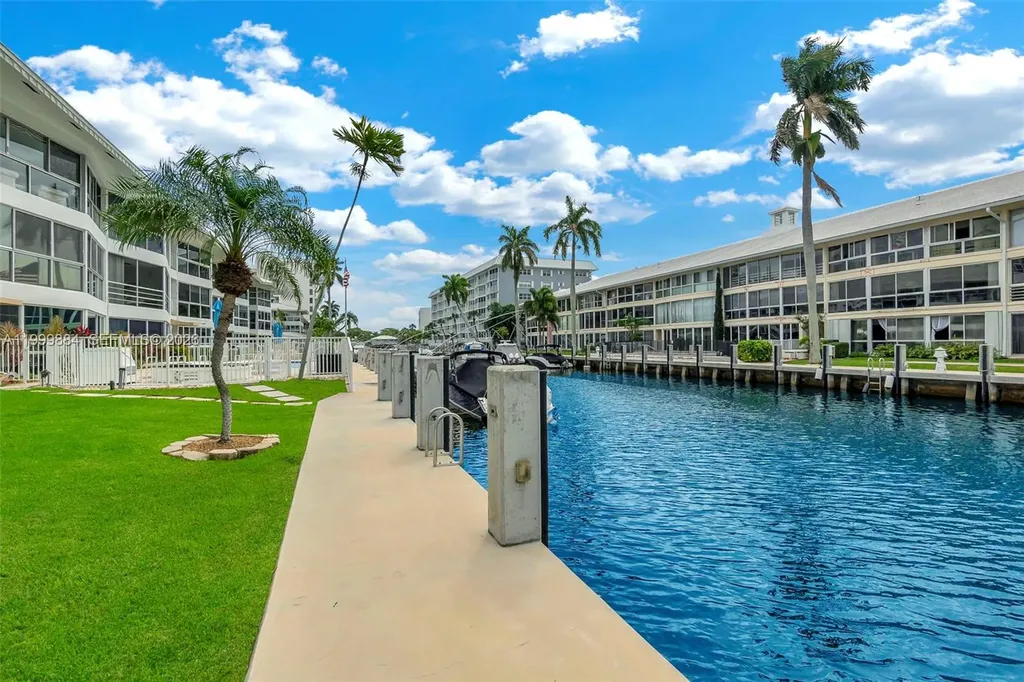 3050 NE 48th Street Fort Lauderdale FL 33308