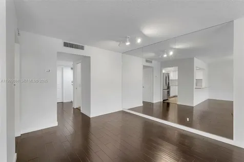 3050 NE 48th Street Fort Lauderdale FL 33308
