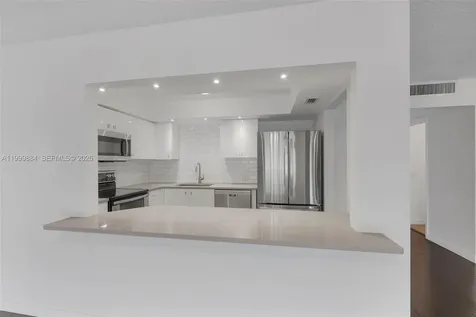 3050 NE 48th Street Fort Lauderdale FL 33308