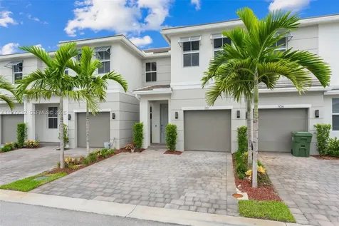 110 SW 171st Way Pembroke Pines FL 33027