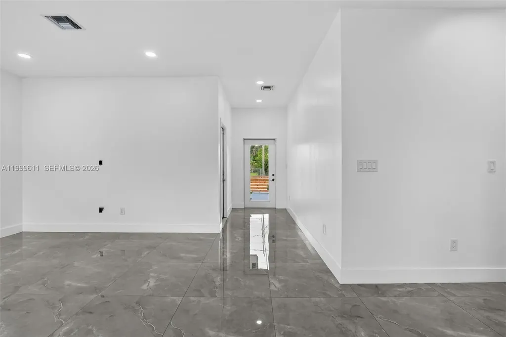 655 NW 24 Avenue Fort Lauderdale FL 33311