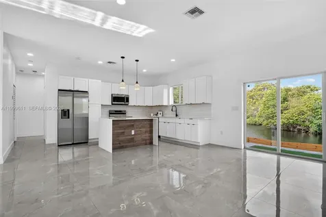 655 NW 24 Avenue Fort Lauderdale FL 33311
