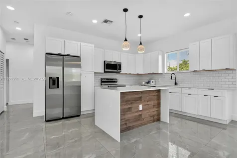 655 NW 24 Avenue Fort Lauderdale FL 33311
