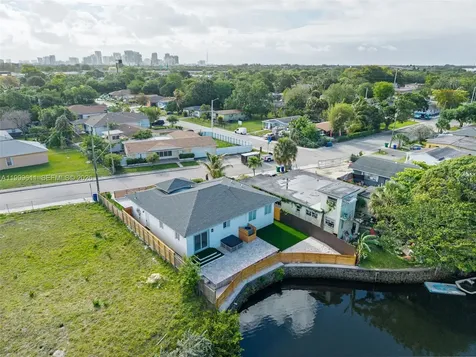 655 NW 24 Avenue Fort Lauderdale FL 33311