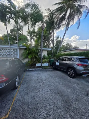 2832 SW 37th Avenue Miami FL 33133