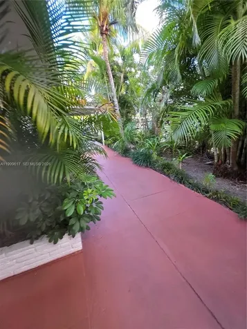 2832 SW 37th Avenue Miami FL 33133