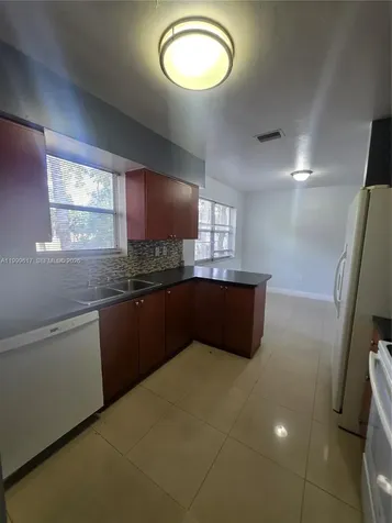 2832 SW 37th Avenue Miami FL 33133