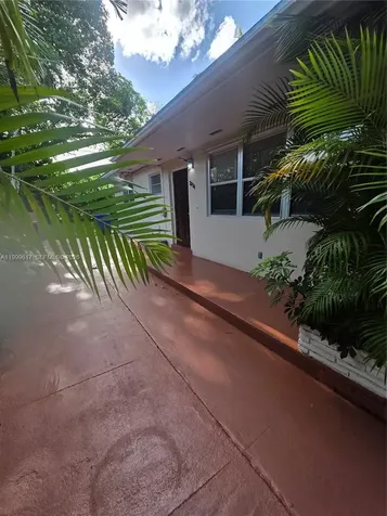 2834 SW 37th Avenue Miami FL 33133