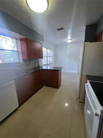2834 SW 37th Avenue Miami FL 33133