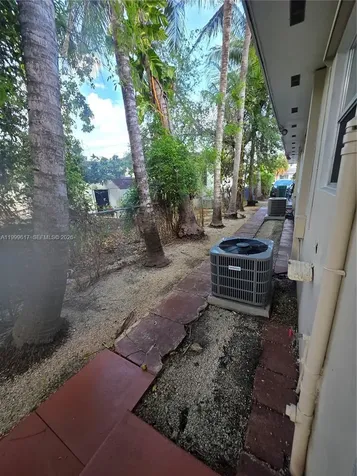 2834 SW 37th Avenue Miami FL 33133
