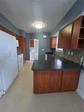 2834 SW 37th Avenue Miami FL 33133