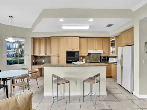 20780 NE 32nd Avenue Aventura FL 33180