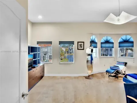 20780 NE 32nd Avenue Aventura FL 33180