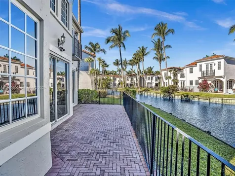 20780 NE 32nd Avenue Aventura FL 33180