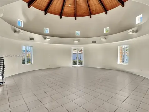 20780 NE 32nd Avenue Aventura FL 33180