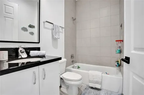 17073 Cappuccino Way Boca Raton FL 33496