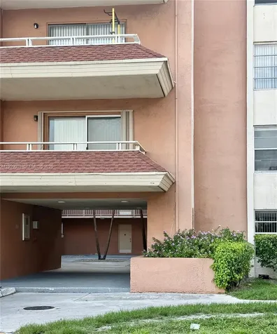 17650 NW 68th Avenue Hialeah FL 33015