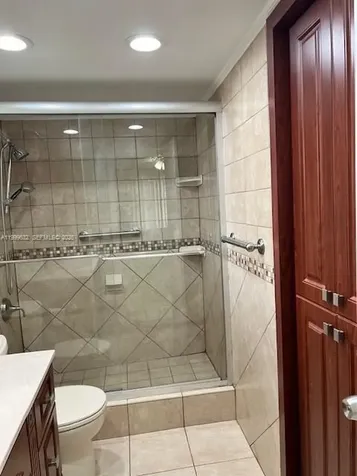 2540 W 67th Place Hialeah FL 33016