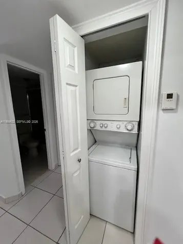 2540 W 67th Place Hialeah FL 33016