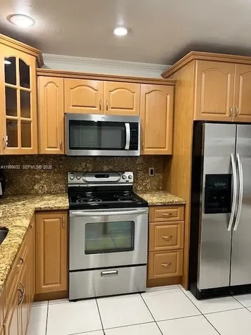 2540 W 67th Place Hialeah FL 33016