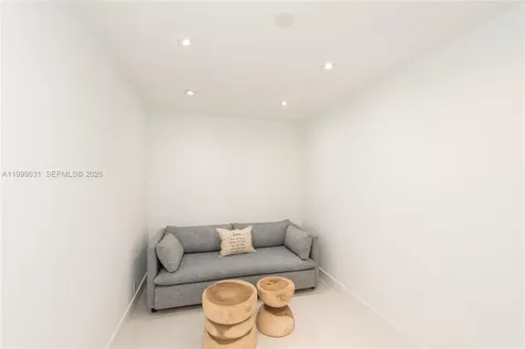 201 Crandon Boulevard Key Biscayne FL 33149