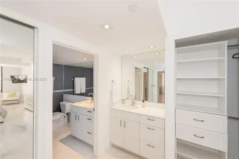 201 Crandon Boulevard Key Biscayne FL 33149