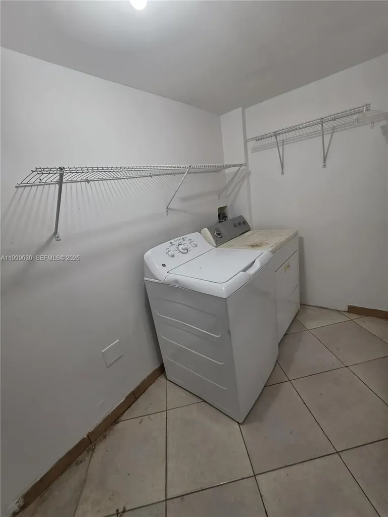 5720 Douglas Street Hollywood FL 33021