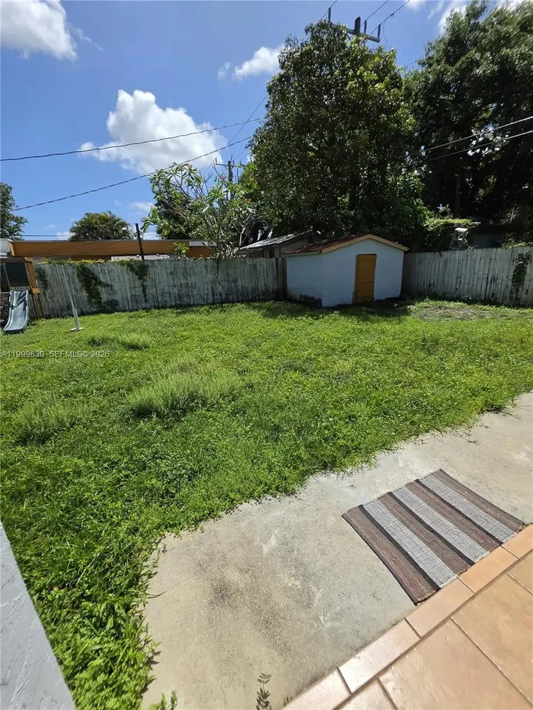 5720 Douglas Street Hollywood FL 33021