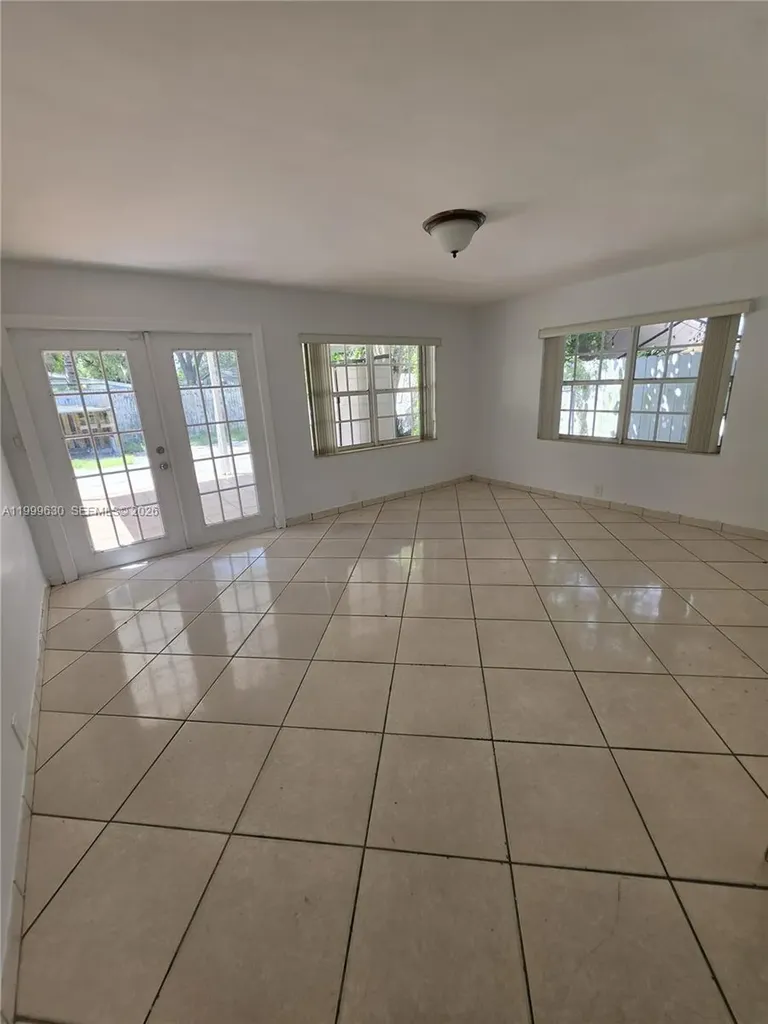 5720 Douglas Street Hollywood FL 33021