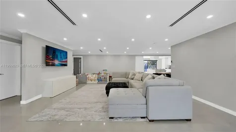 5316 Jackson Street Hollywood FL 33021