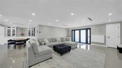 5316 Jackson Street Hollywood FL 33021