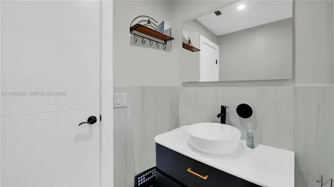 5316 Jackson Street Hollywood FL 33021
