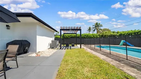 5316 Jackson Street Hollywood FL 33021