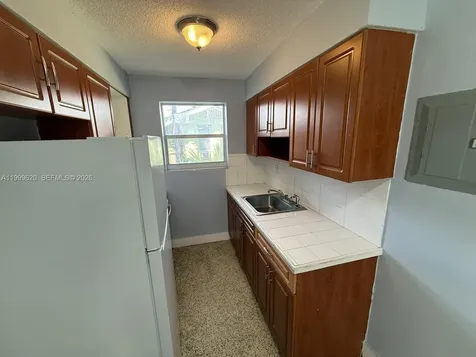 1646 NW 2nd Street Miami FL 33125