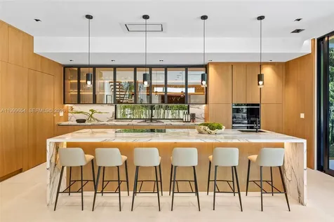 325 W 63rd Street Miami Beach FL 33141