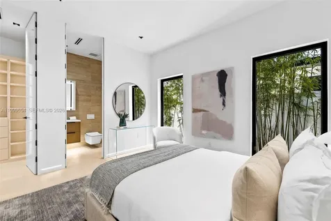 325 W 63rd Street Miami Beach FL 33141