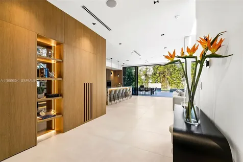 325 W 63rd Street Miami Beach FL 33141