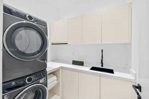 325 W 63rd Street Miami Beach FL 33141