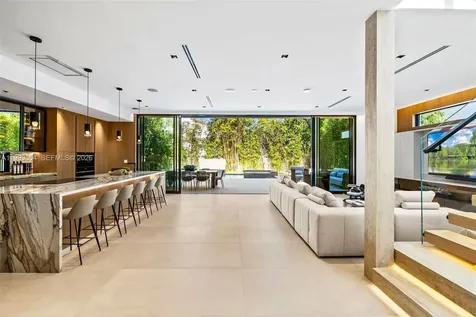 325 W 63rd Street Miami Beach FL 33141