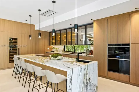 325 W 63rd Street Miami Beach FL 33141