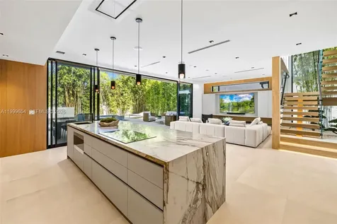 325 W 63rd Street Miami Beach FL 33141