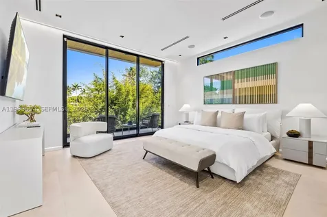 325 W 63rd Street Miami Beach FL 33141