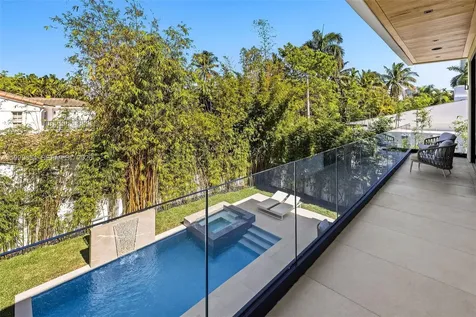 325 W 63rd Street Miami Beach FL 33141